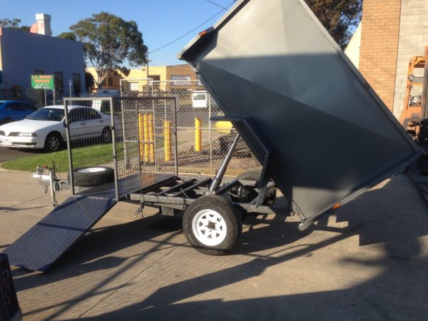7x5 Box Trailer Hydraulic Tipper lawn Mower