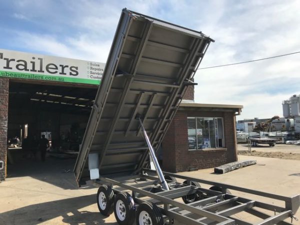 14x8 Flat Top Hydraulic Tipper Tri-axle with fold down sides, 4500kg ATM