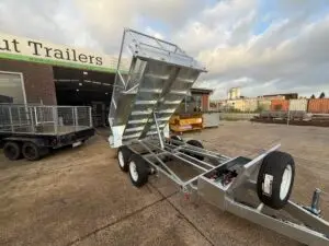 10x5 Tandem Hydraulic tipper 3500kg U Beaut Trailers Front RH