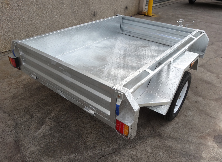 Tipper with 600mm Cage